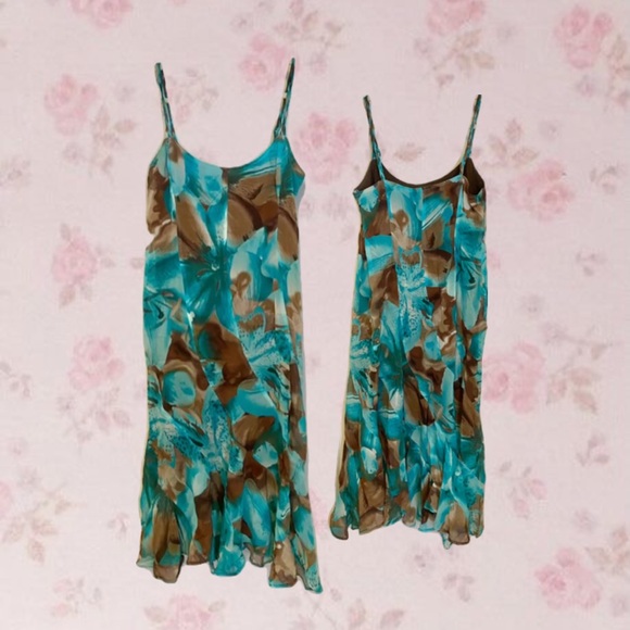 Alt Summer Dress - Picture 2 of 4